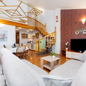 https://apartments-villa-brigita.in-istria.net
